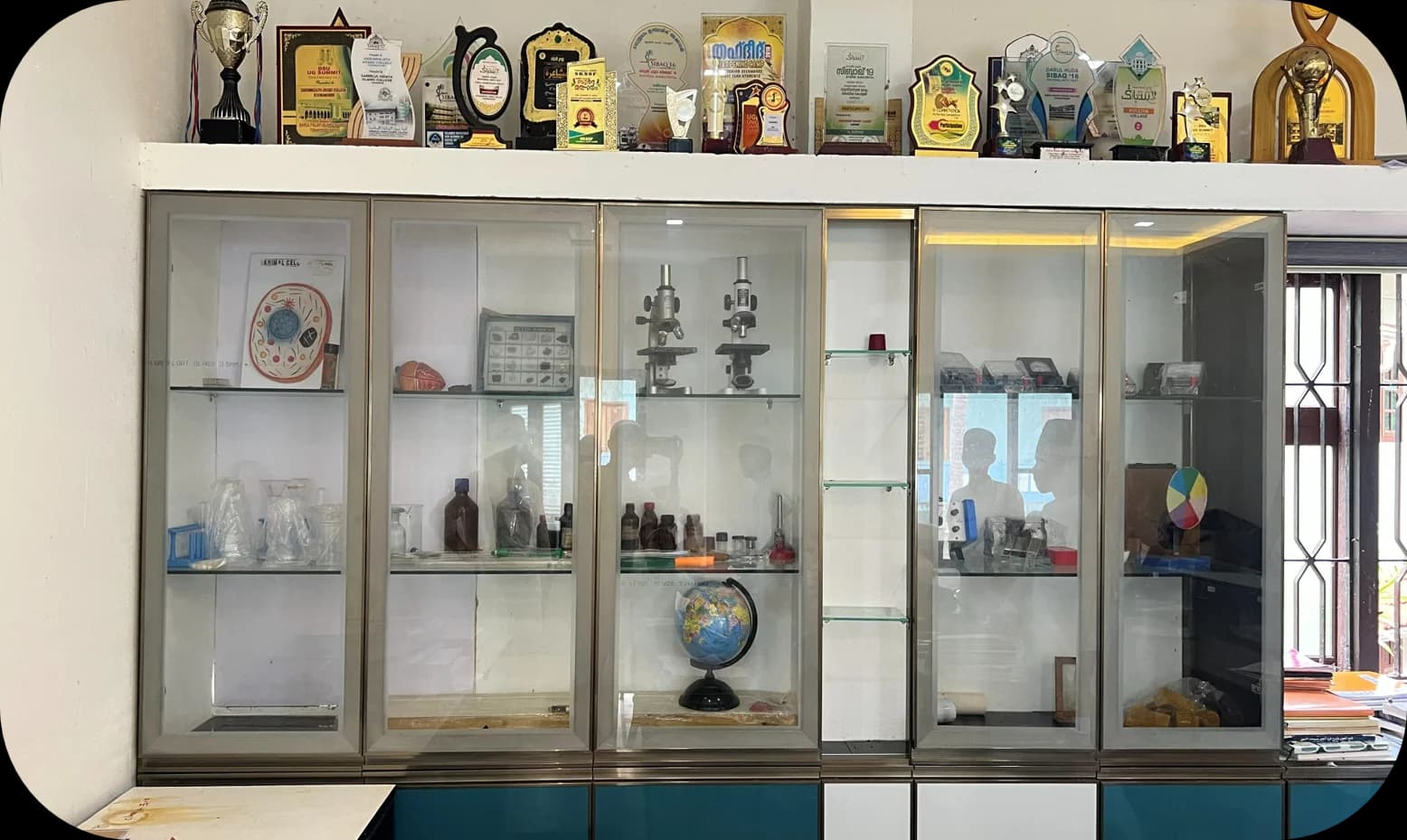 DNAC Advanced Science Laboratory with apparatus cabinets